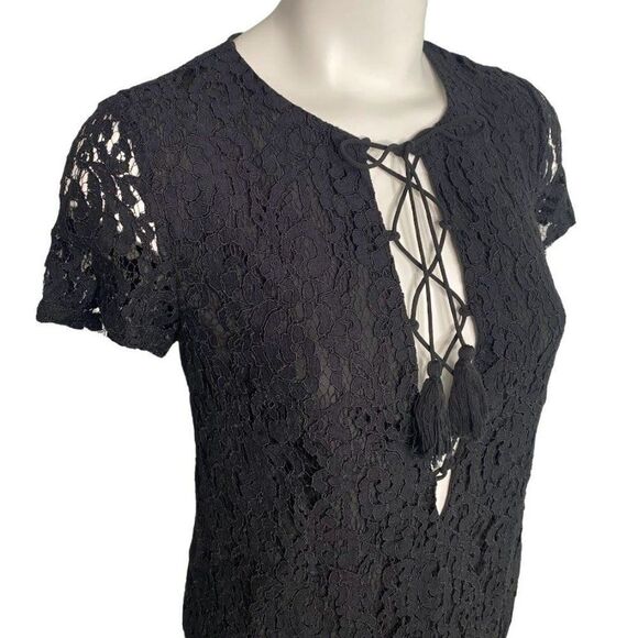 Forever 21 Black Lace Plunging Lace Up Neckline Dress sz Small NEW - Picture 3 of 10